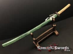 Japanese Katana Sword T10 Folded Clay Tempered Steel with Full Authentic Green Ray Skin Saya (3)